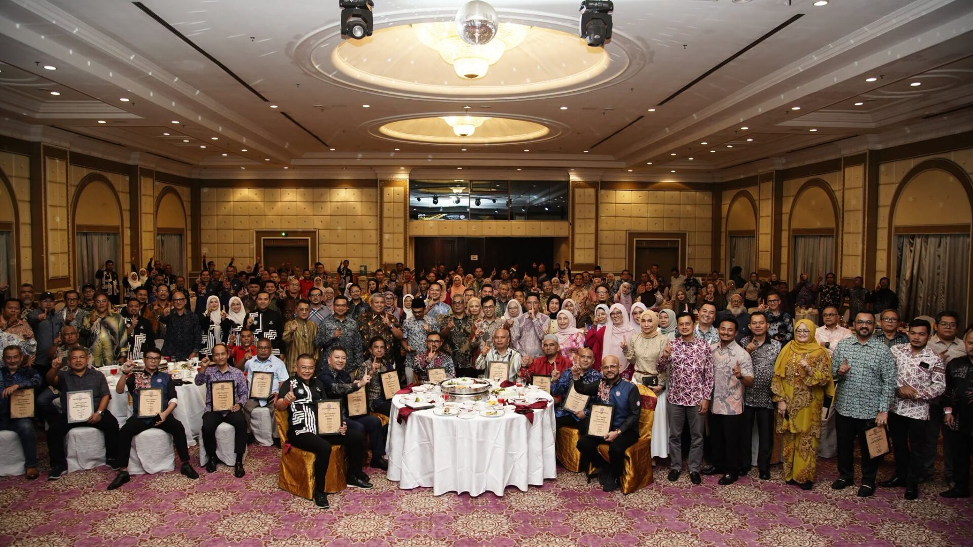 MAJLIS MAKAN MALAM “JASAMU DIKENANG” DPMM